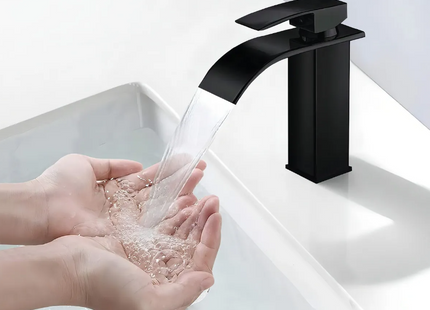 Llave Monomando Lavamanos Grifería Baño Color Negro